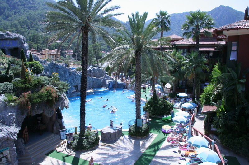 Grand Aquarium Apart Icmeler Exterior photo